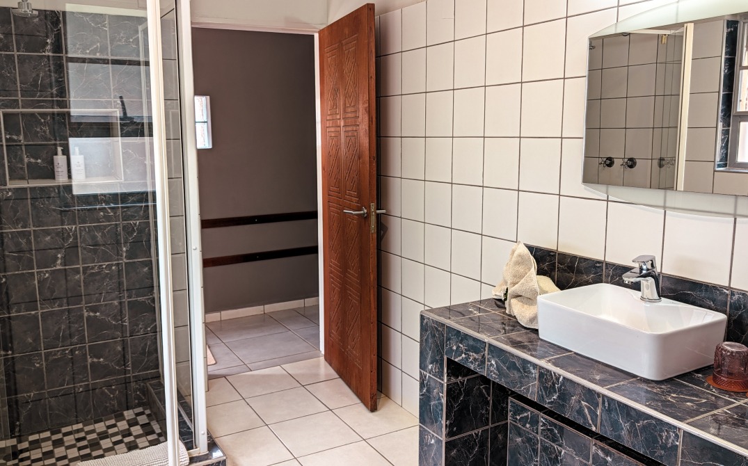 Waterhole View Rooms Gallery 6
